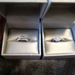 Beautiful Wedding Set: Size 7